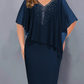 💐 Cape-jurk met V-hals en strass-steentjes, met een overlaag van chiffon