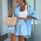 Set van 2 levendige effen shirts met korte mouwen en hoge taille shorts