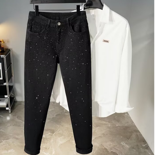 Slim-fit zwarte spijkerbroek met strassversiering