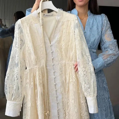 Vintage geborduurde jurk met lantaarnmouwen