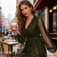 Elegante feestjurk met V-hals, pailletten en mesh mouwen