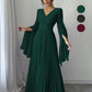 Elegante maxi-jurk met V-hals, plooien en vloeiende mouwen