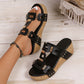 Comfortabele sandalen met sleehak