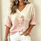 🌸 Nieuwe Collectie 👕 Dames V-Hals T-Shirt met Print – Trendy design, comfortabele pasvorm & stijlvolle dagelijkse look ✨